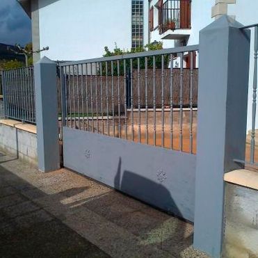 Carpintería Metálica y Cerrajería Ugarte portón metálico